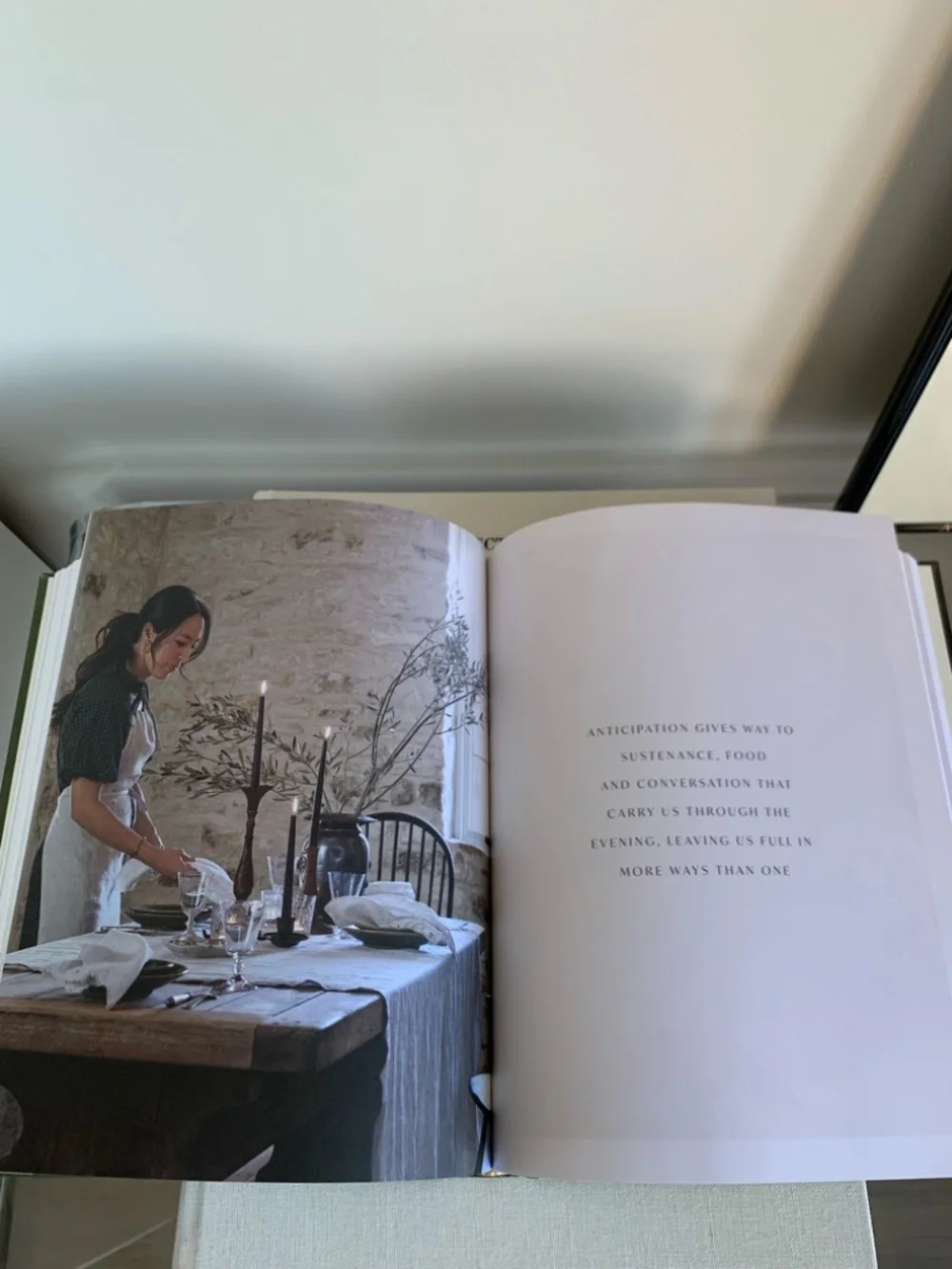 Coffee table/cooking book